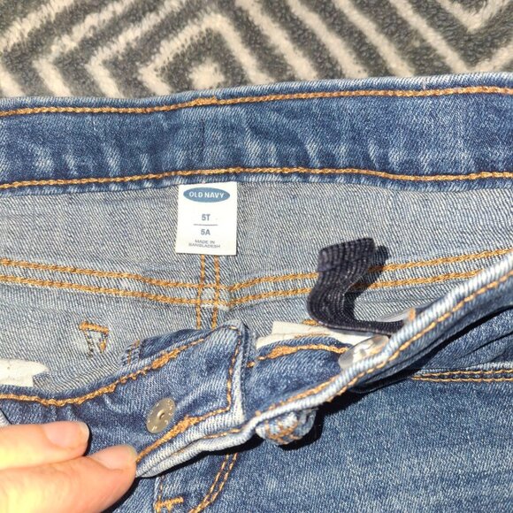 Old Navy Kids Shorts in Blue - Size 5T - Picture 5 of 5
